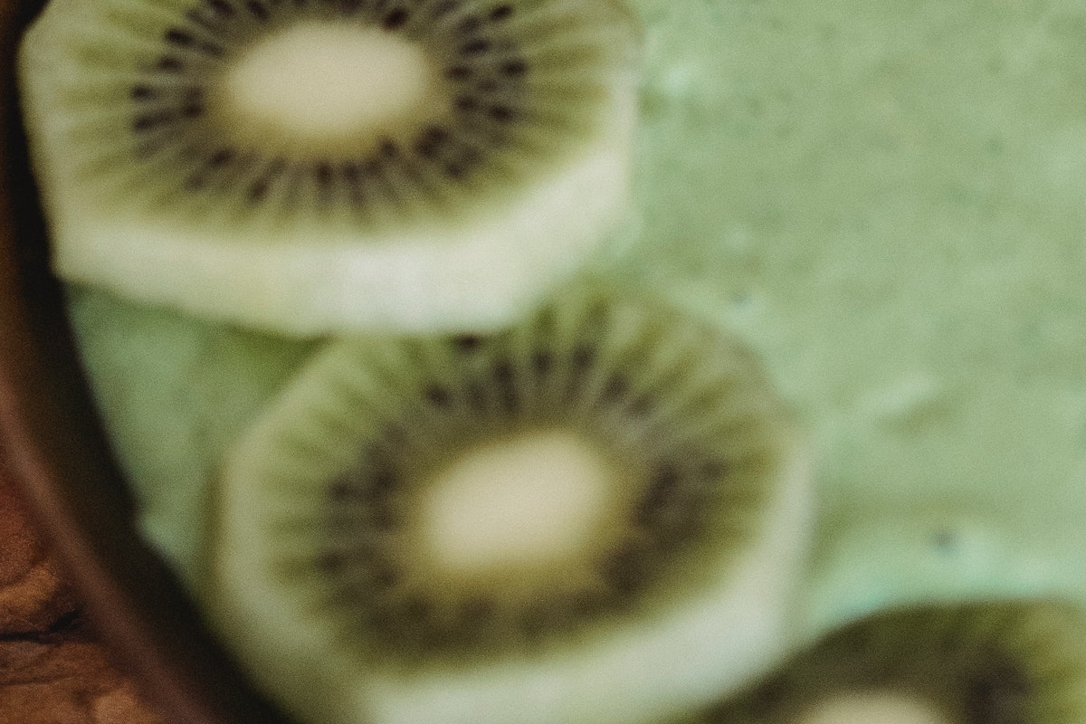 Plantar kiwi em vaso - Foto: Pexels