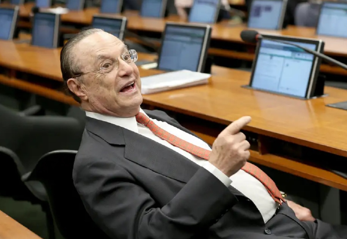 Maluf: R$ 80 milhões bloqueados na Suíça voltam para o Brasil. Foto: Wilson Dias/Ag. Brasil